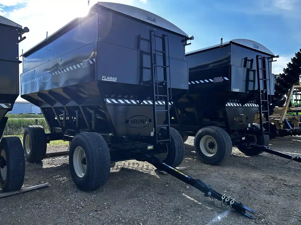 Gallery image 2 for 2026 Bruns Manufacturing 600 Gravity Box