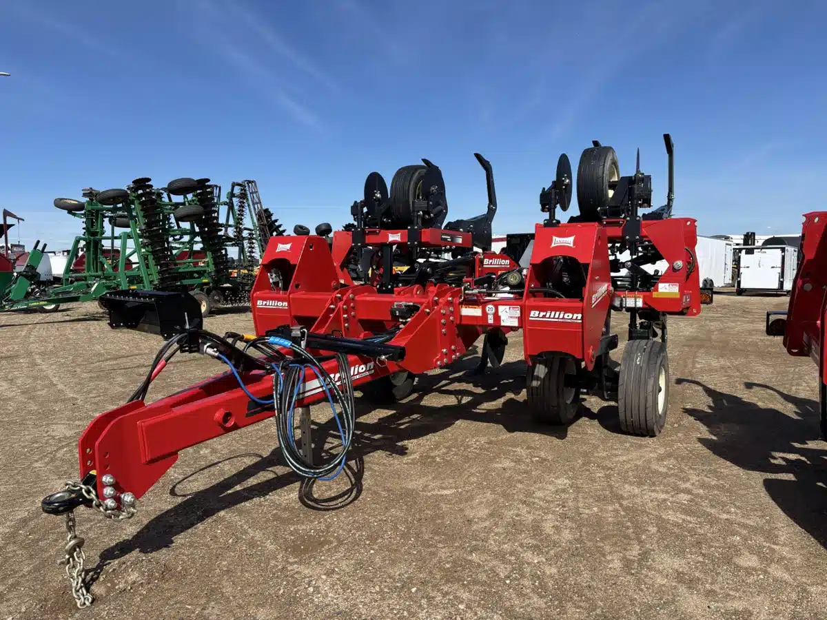 Photo de la Galerie 1 pour 2026 Landoll 2512F-9-30 défonceuse
