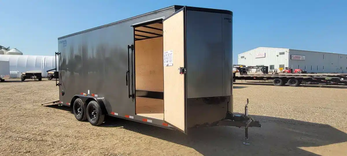 Photo de la Galerie 2 pour 2027 Royal Cargo LCH Remorque fermée