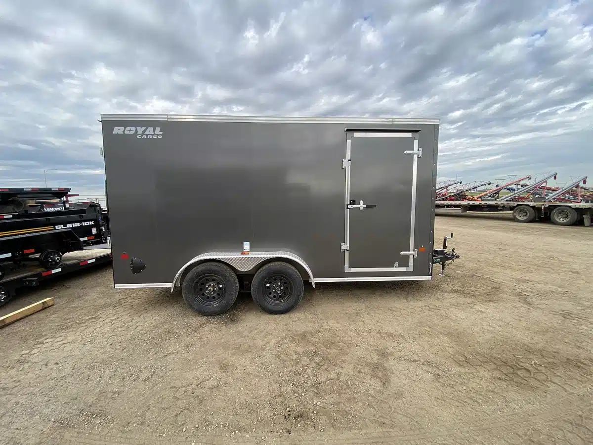 Gallery image 2 for 2027 Royal Cargo LCHT35-716V-86 Trailer - Enclosed