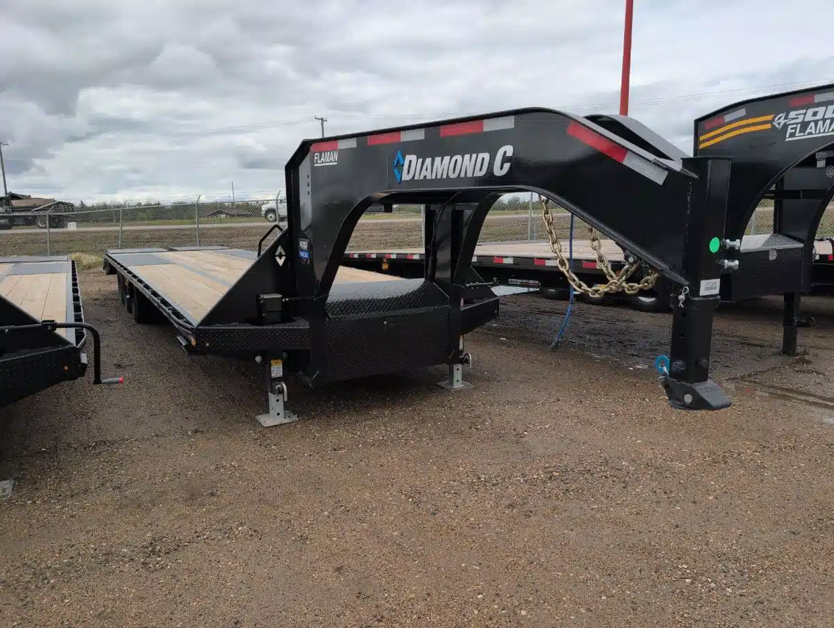 Gallery image 1 for 2027 Diamond C FMAX Trailer