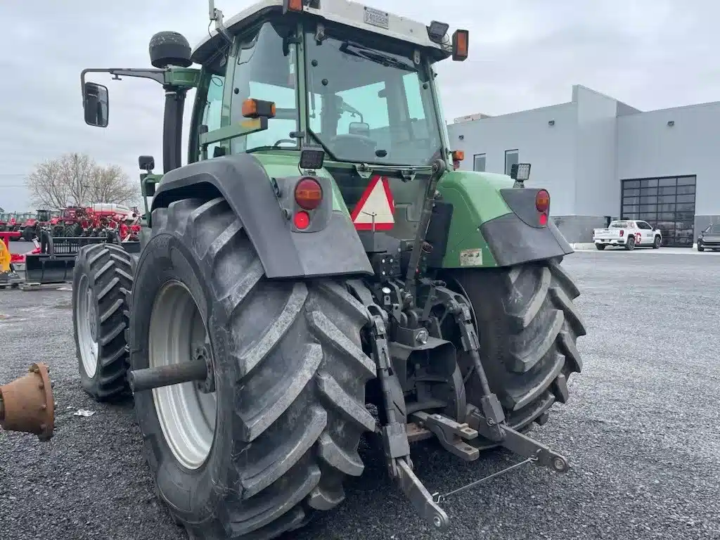 Gallery image 2 for Used 2001 Fendt 920 VARIO Tractor