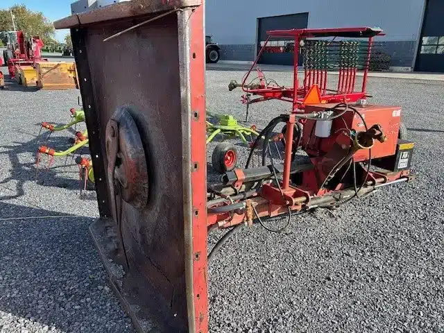 Gallery image 2 for Used Bush Hog SN-60 Rotary Cutter