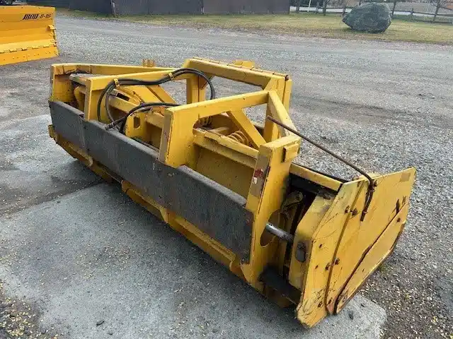 Gallery image 2 for Used SSTA T-7-11-30 Snow Blade