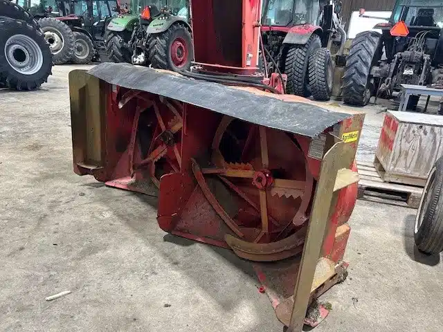 Gallery image 2 for Used AgriMetal MAX4080 Snow Blower