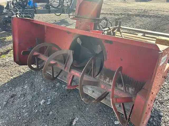 Gallery image 2 for Used Pronovost P-860 Snow Blower