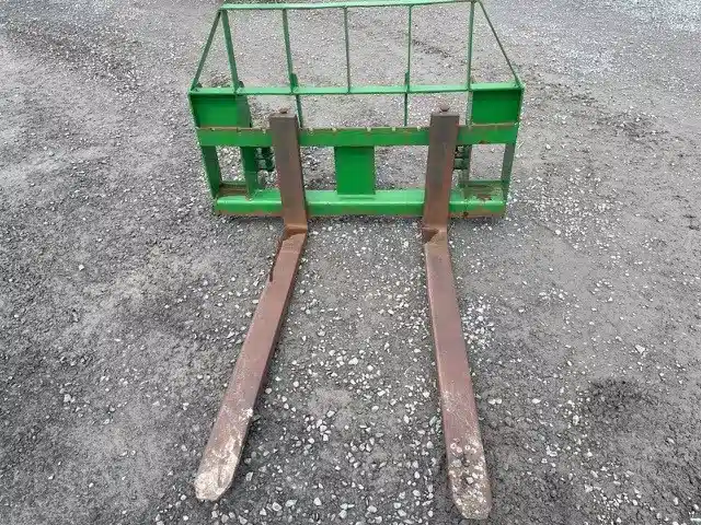 Gallery image 2 for Used John Deere PALLET FORK Pallet Fork