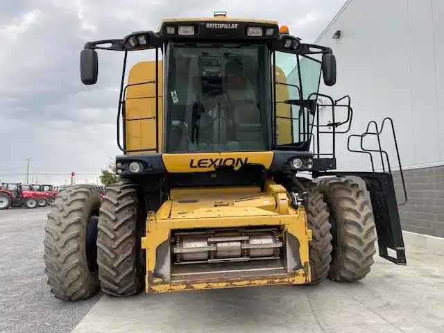 Gallery image 2 for Used Lexion 570R Combine