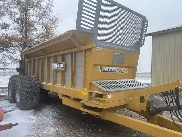 Used Tubeline Manufacturing Ltd NITRO 750 Manure Spreader