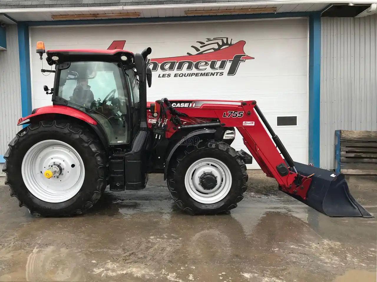 Gallery image 2 for Used 2017 Case IH MAXXUM 150 Tractor