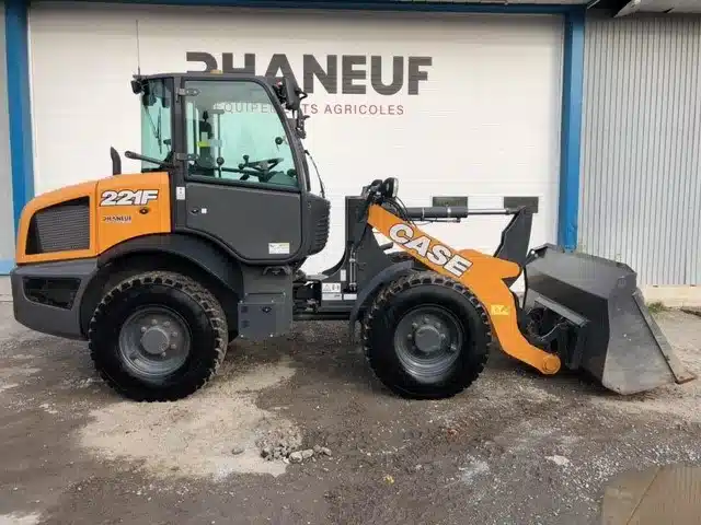Gallery image 2 for Used 2018 Case 221F Wheel Loader