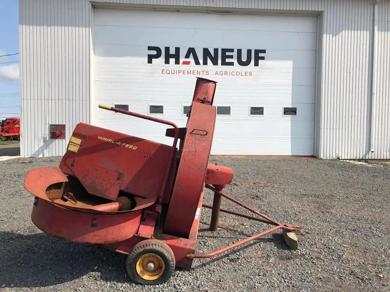 Gallery image 2 for 1996 New Holland 28 Forage Blower