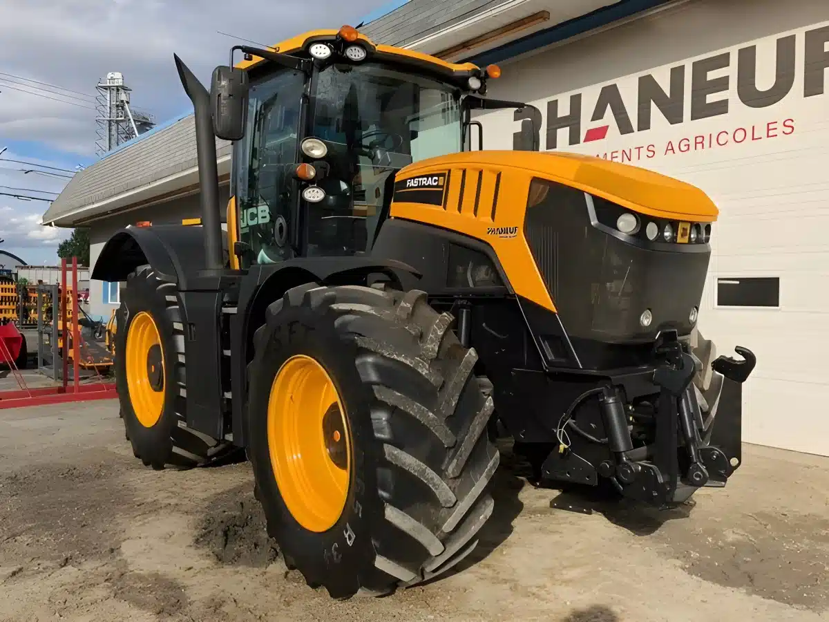 Gallery image 1 for 2018 Unspecified FASTRAC 8330 Tractor