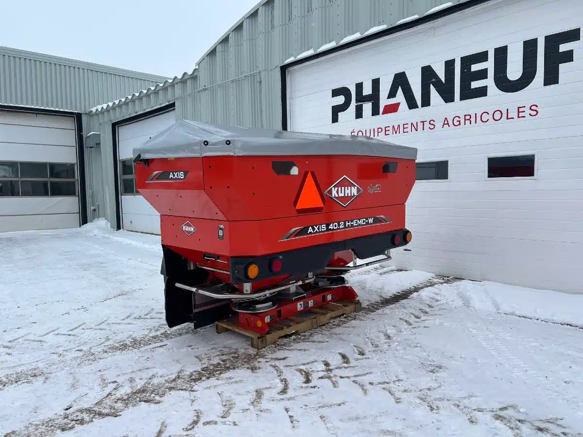 Gallery image 1 for Used 2022 Kuhn AXIS 40.2 Spreader - Fertilizer