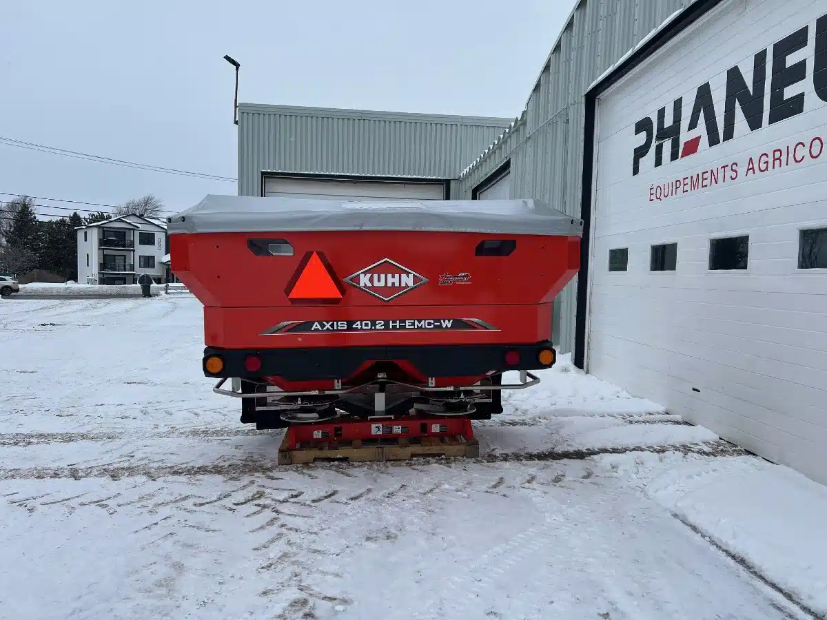 Gallery image 2 for Used 2022 Kuhn AXIS 40.2 Spreader - Fertilizer