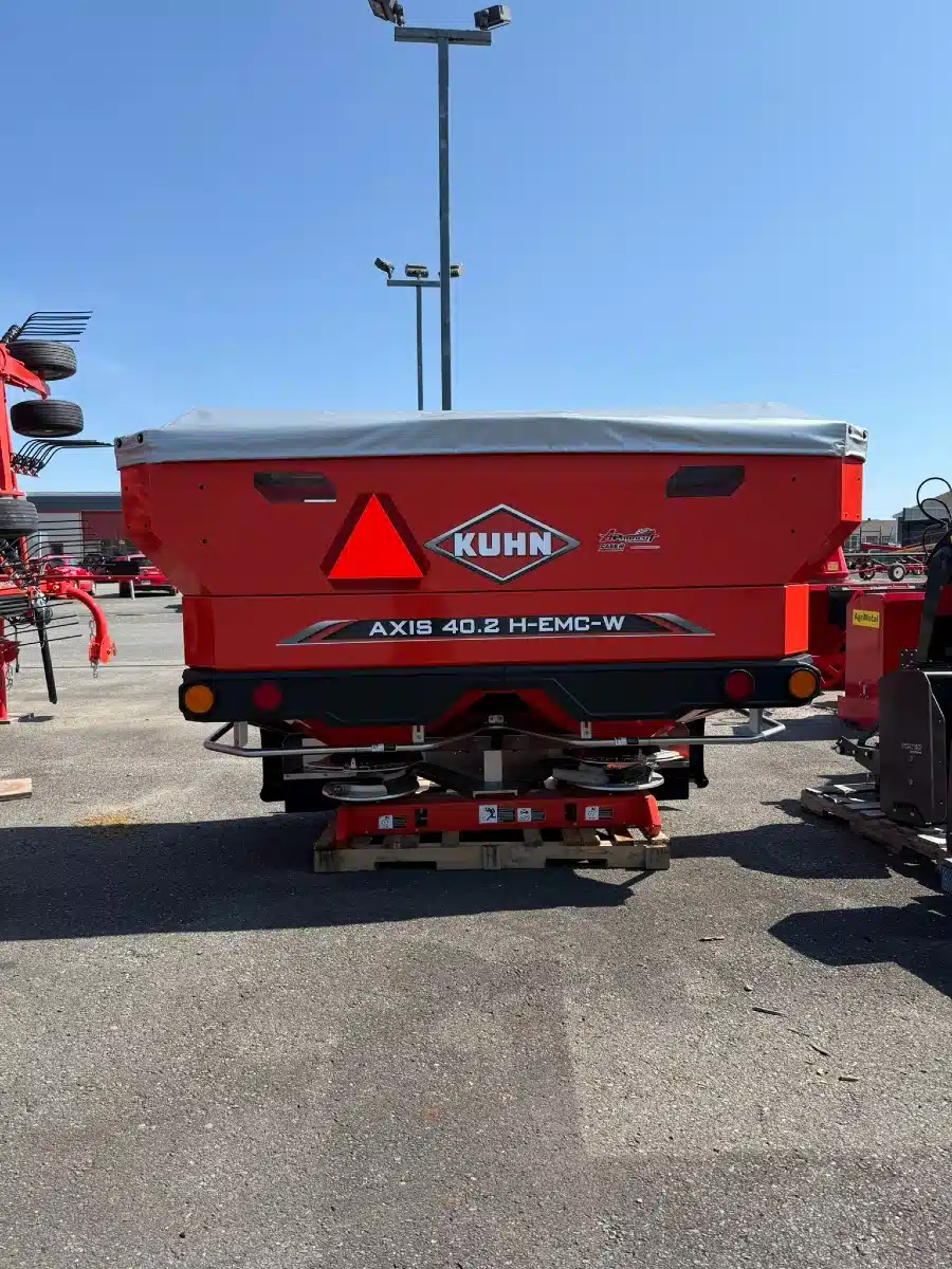 Gallery image 2 for 2022 Kuhn AXIS 40.2 Spreader - Fertilizer