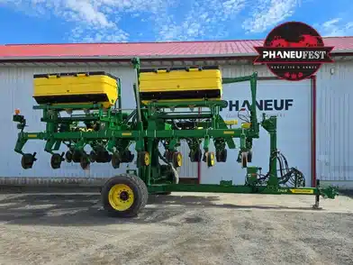 Gallery image 1 for Used 2023 John Deere 1745 Planter