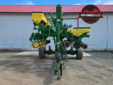 Gallery image 2 for Used 2023 John Deere 1745 Planter