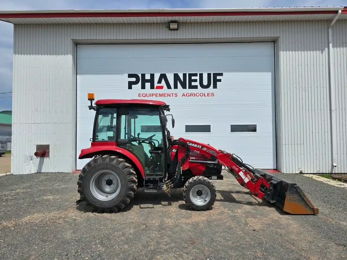 Gallery image 2 for Used 2022 Case IH FARMALL 40C Tractor