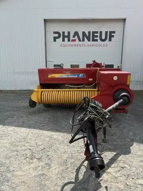 Gallery image 2 for Used 2010 New Holland BC5070 Square Baler - Small