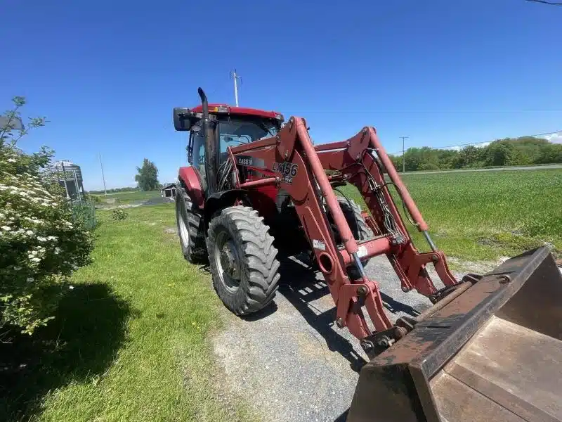 Gallery image 1 for Used 2005 Case IH MXU110 Tractor