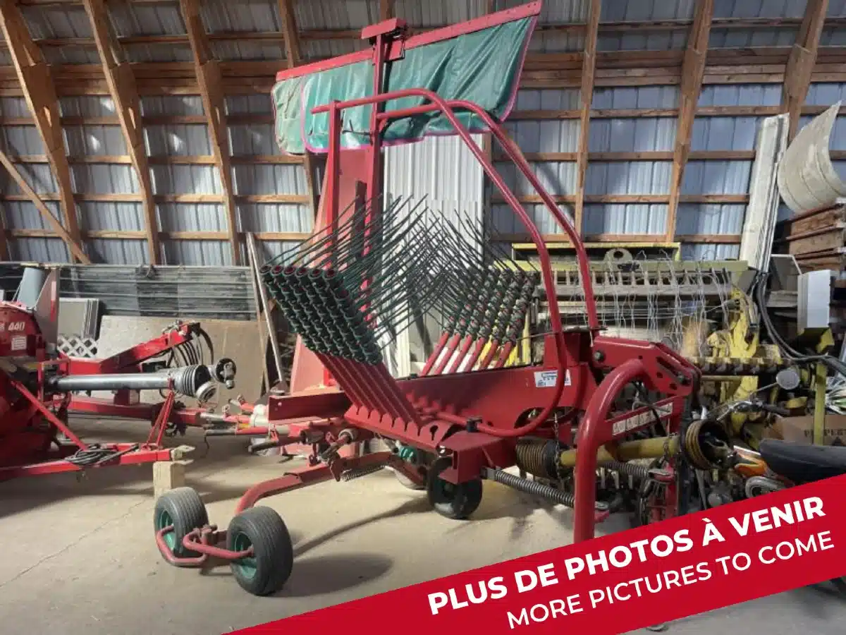 Gallery image 1 for Used 2009 Taarup 9142 Rake