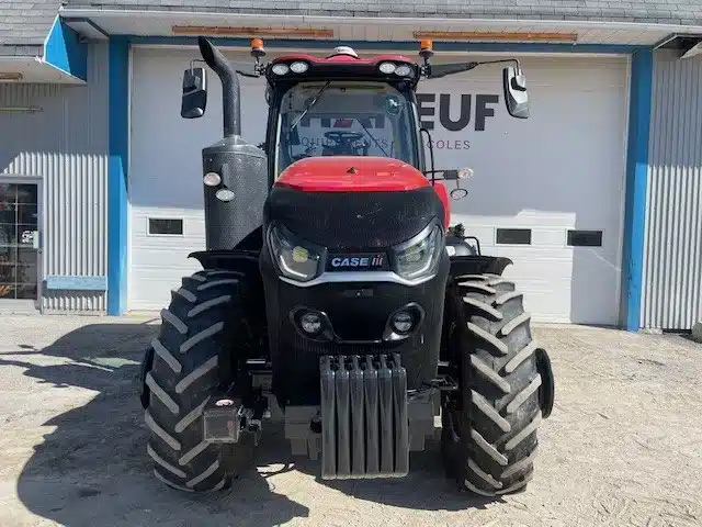 Gallery image 2 for Used 2022 Case IH MAGNUM 200 CVT Tractor