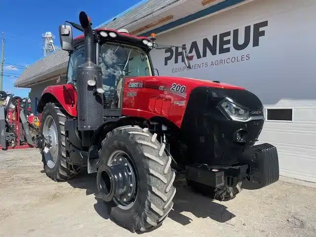 Gallery image 1 for Used 2022 Case IH MAGNUM 200 CVT Tractor