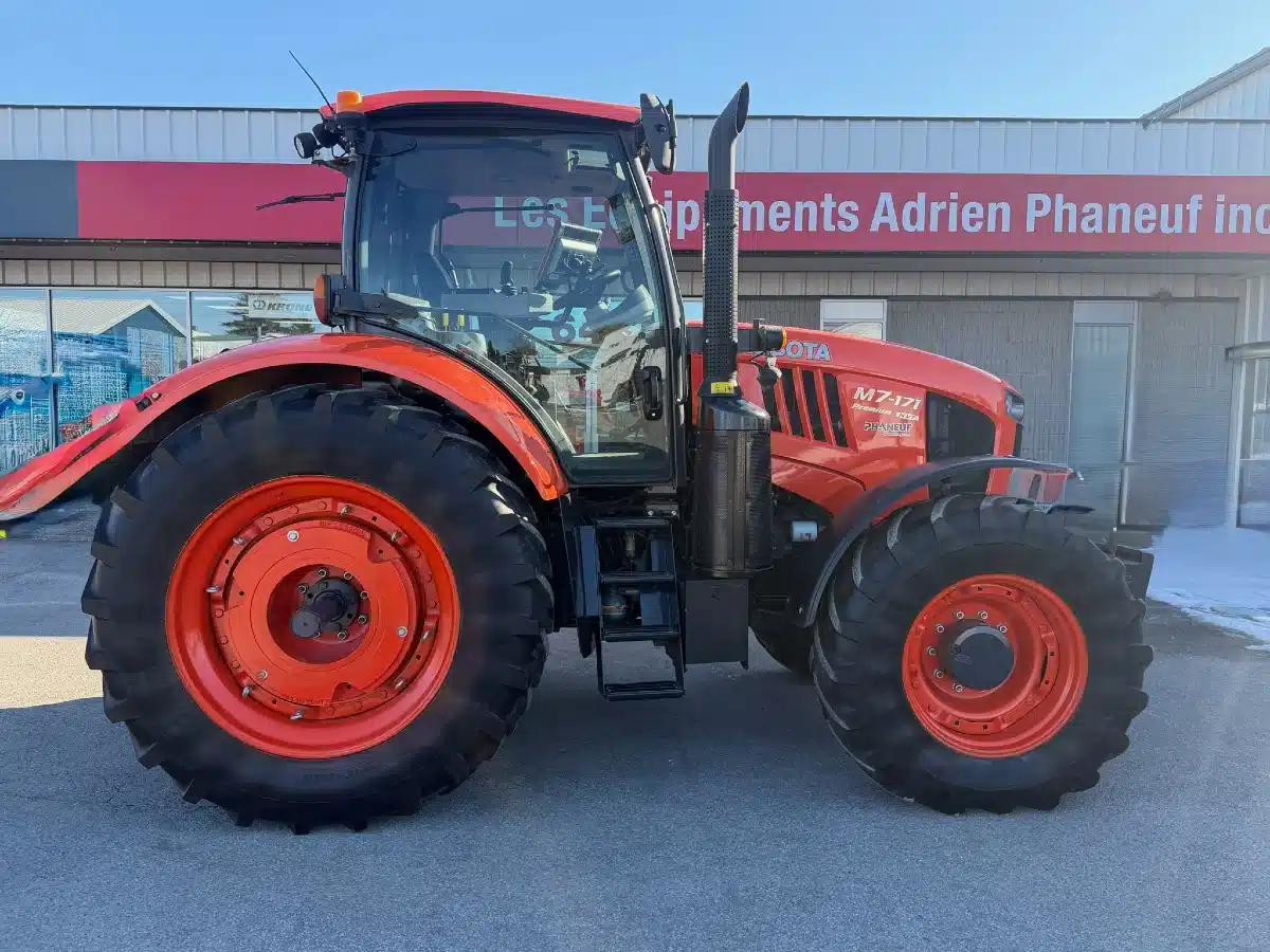 Gallery image 1 for 2018 Kubota M7 171 PREF KVT Tractor