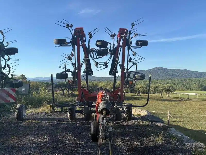 Gallery image 2 for 2020 Kubota TE8590CD Tedder