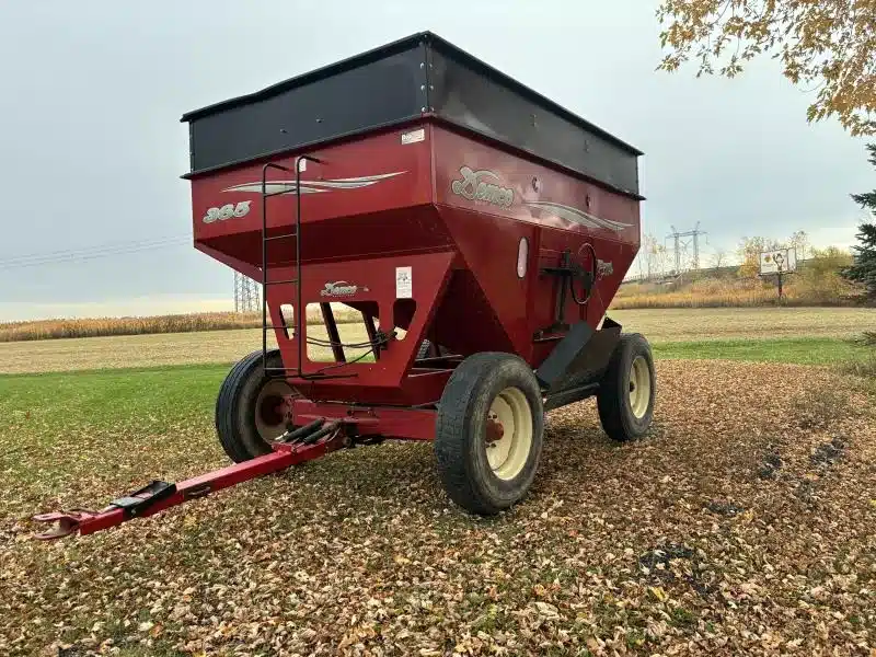 Gallery image 2 for Used 2002 Demco 365 Grain Cart