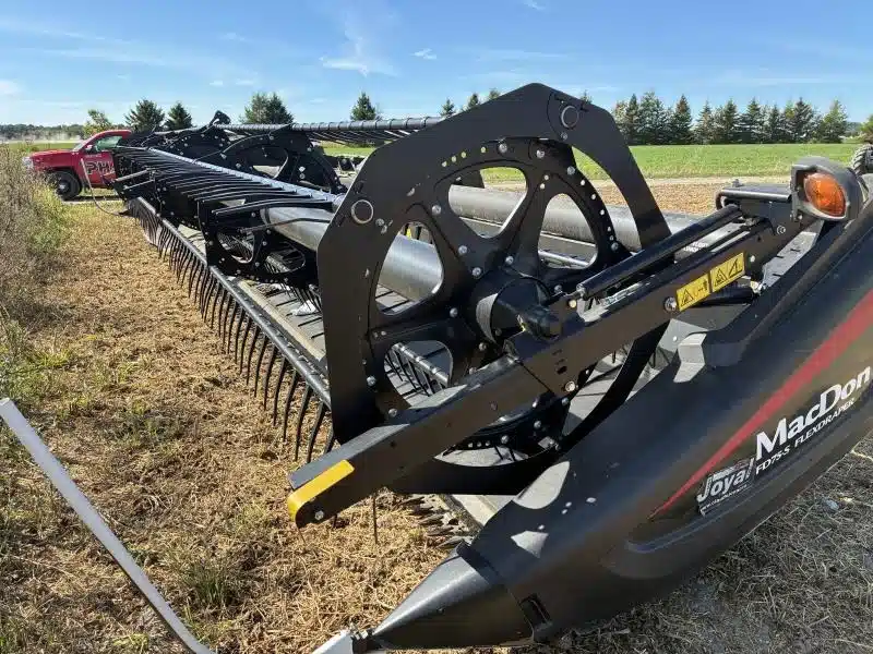Gallery image 2 for Used 2018 MacDon FD75 Header - Flex Draper