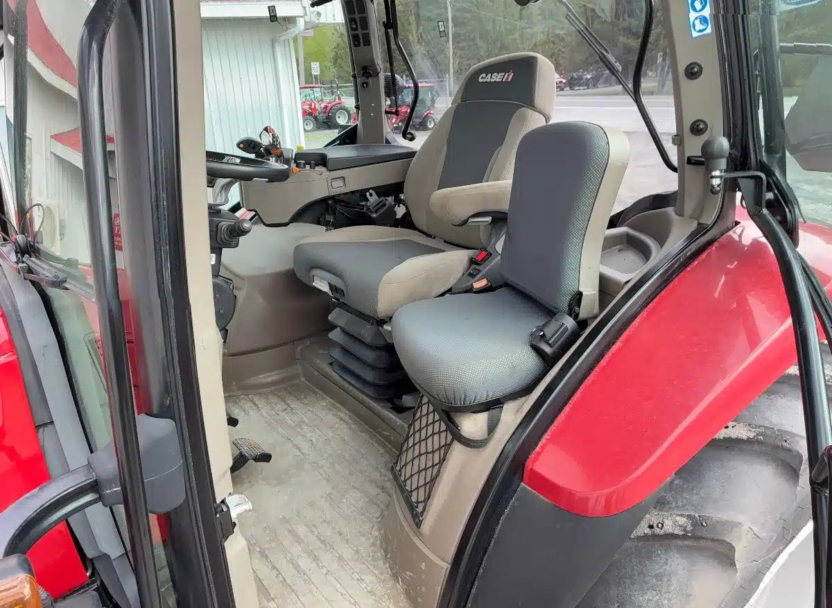 Photo de la Galerie 1 pour 2022 Case IH MAXXUM 115 Tracteur