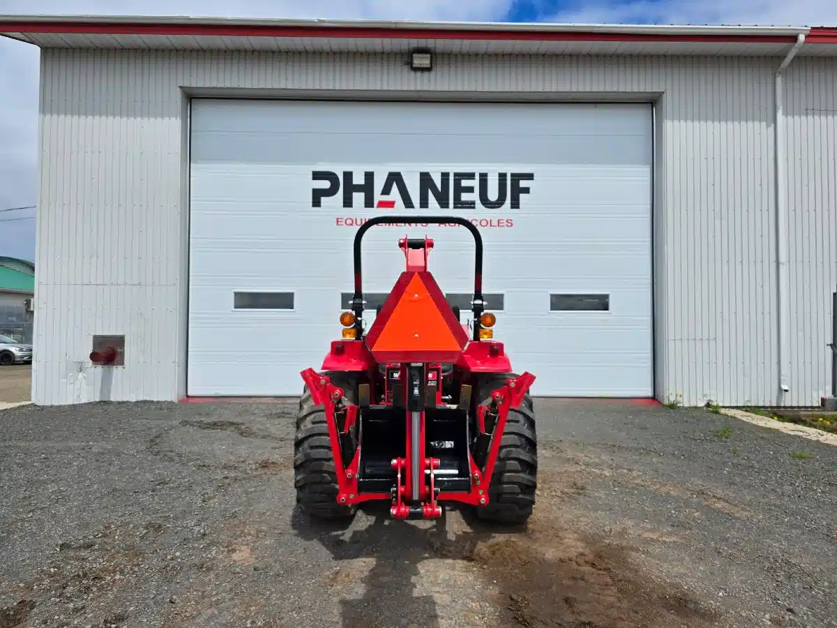Gallery image 1 for 2023 Mahindra 1626 HST Tractor