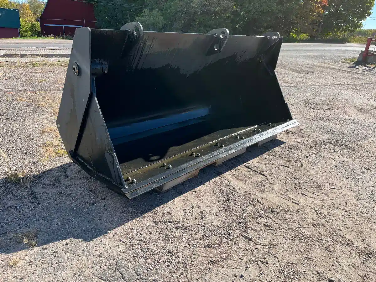 Gallery image 2 for Used Terex Bucket 4-1 Bucket