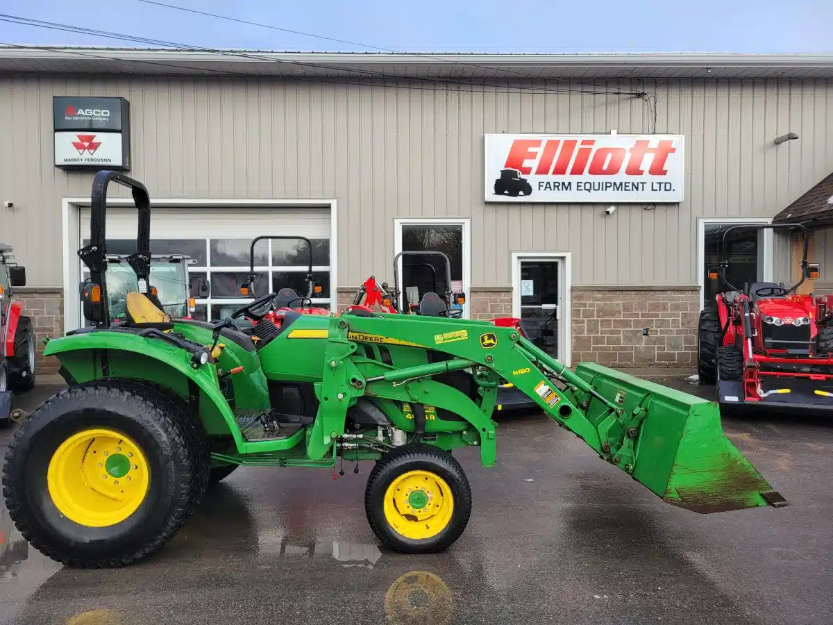 2000 John Deere 4044R Tractor