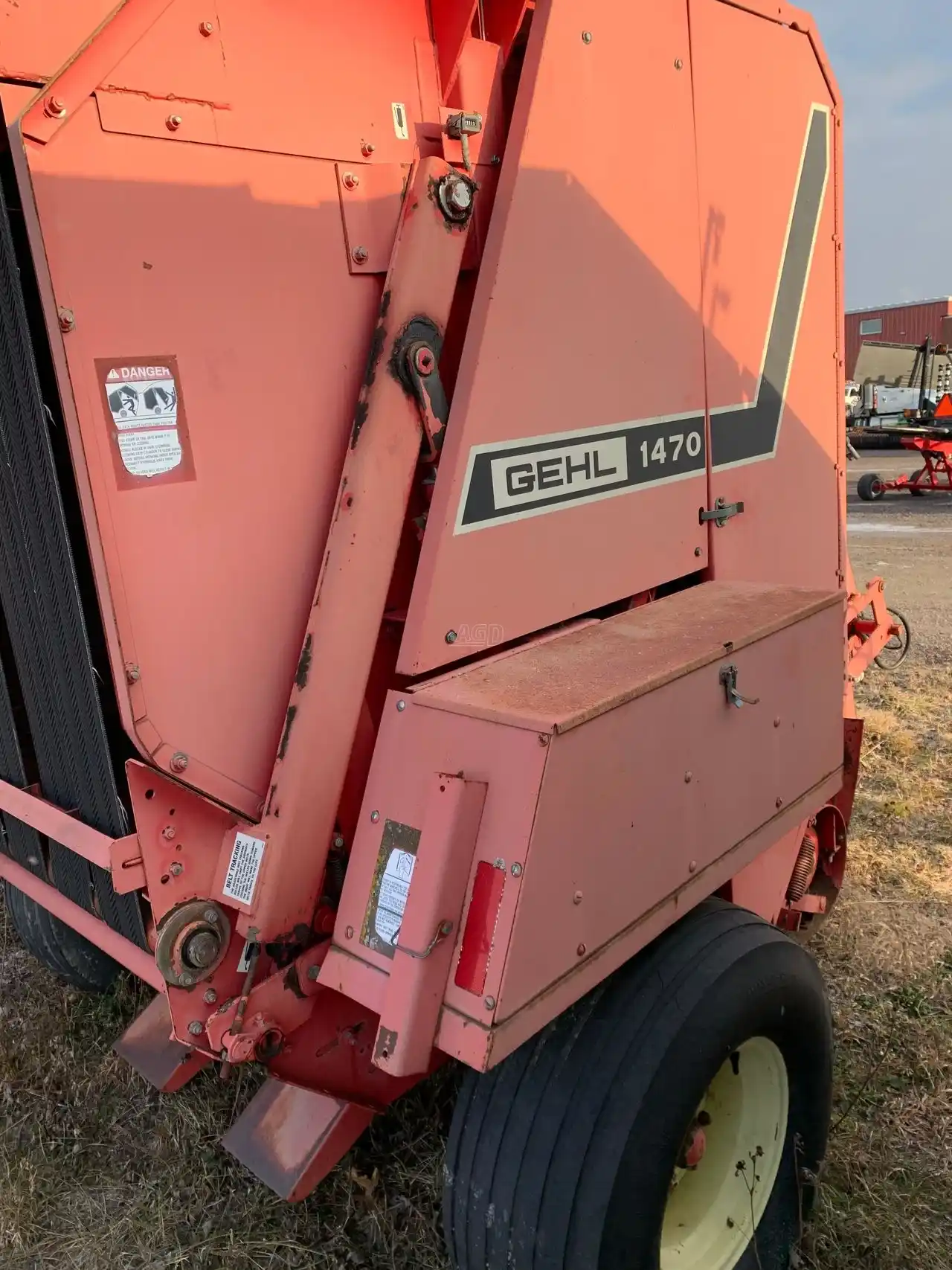 Gallery image 1 for Used GEHL 1470 TDC Round Baler