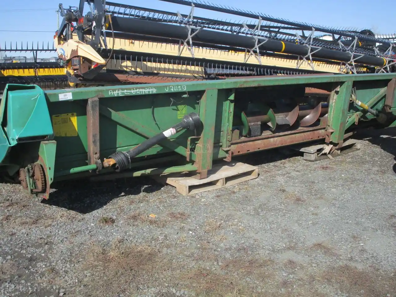 Gallery image 2 for Used 1994 John Deere 893 Header - Row Crop