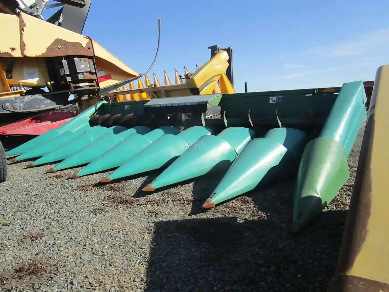 Gallery image 1 for Used 1994 John Deere 893 Header - Row Crop