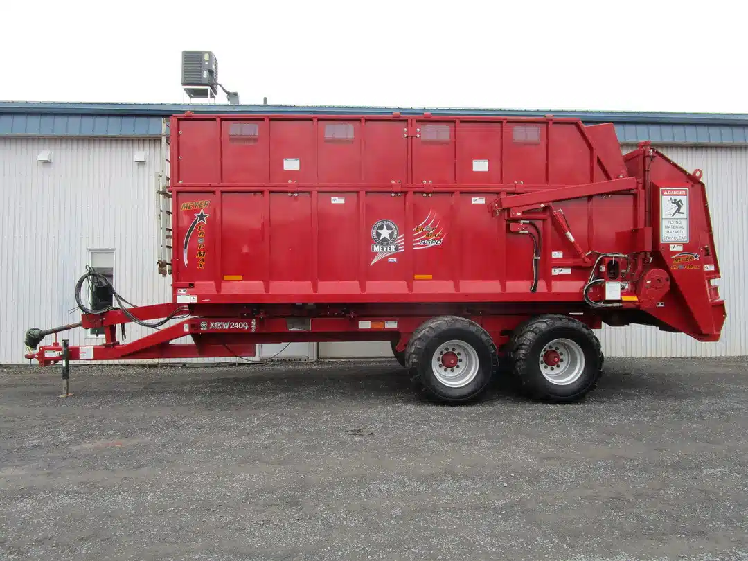 Gallery image 1 for Used 2020 Meyer 9520 Manure Spreader