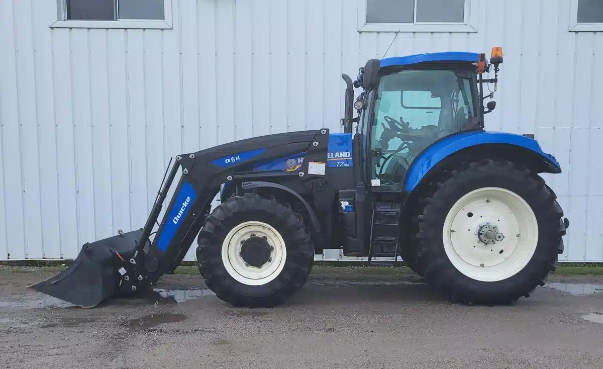 Photo de la Galerie 2 pour 2013 New Holland T7.185 Tracteur