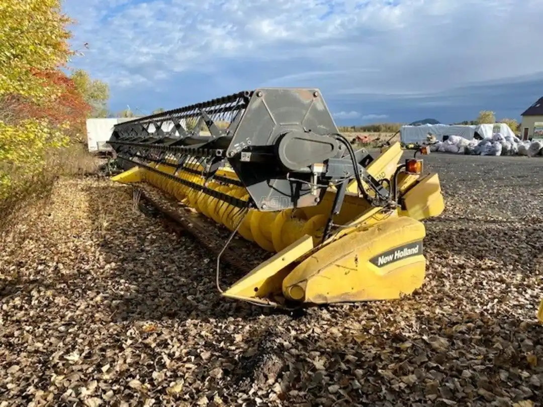 Gallery image 2 for Used 2007 New Holland 74C Header - Flex