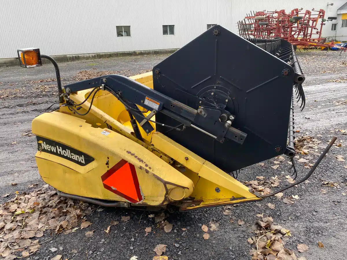Gallery image 1 for Used 2007 New Holland 74C Header - Flex