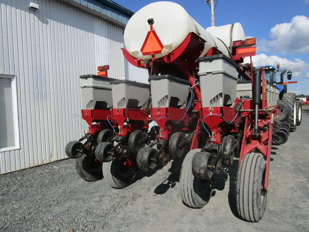Gallery image 2 for Used 2014 Case IH 1255 Planter