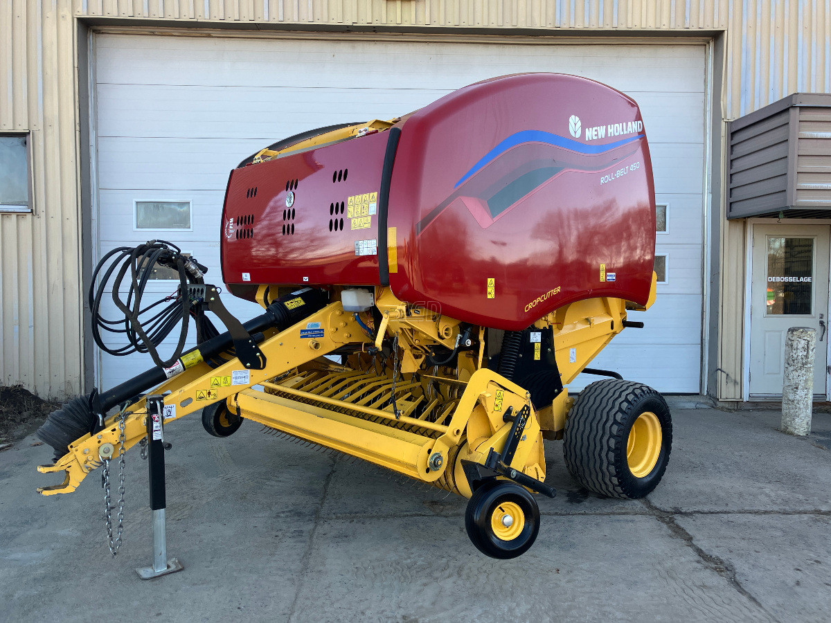 Gallery image 1 for Used 2022 New Holland ROLL-BELT 450 Round Baler
