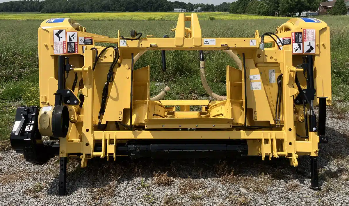 Gallery image 2 for Used 2014 New Holland 450SFI Header - Rotary