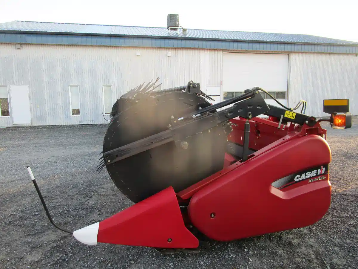 Gallery image 2 for Used 2014 Case IH 3162 Header - Draper