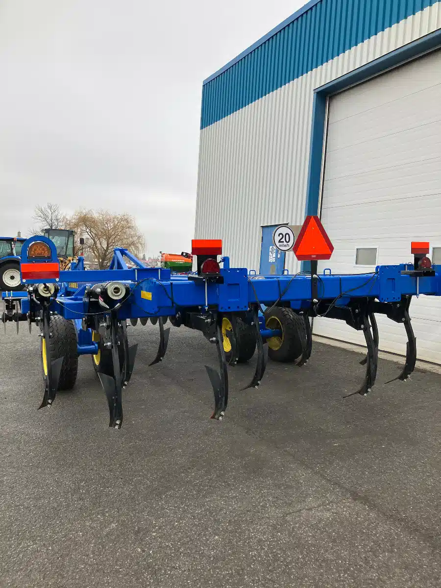 Gallery image 2 for Used 2023 Landoll 2112 Disc Chisel