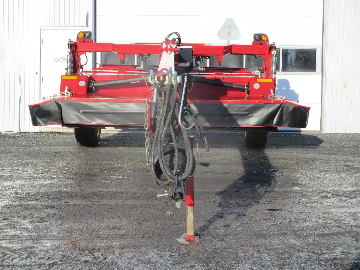 Gallery image 2 for Used 2022 New Holland DISCBINE 312R Disc Mower Conditioner