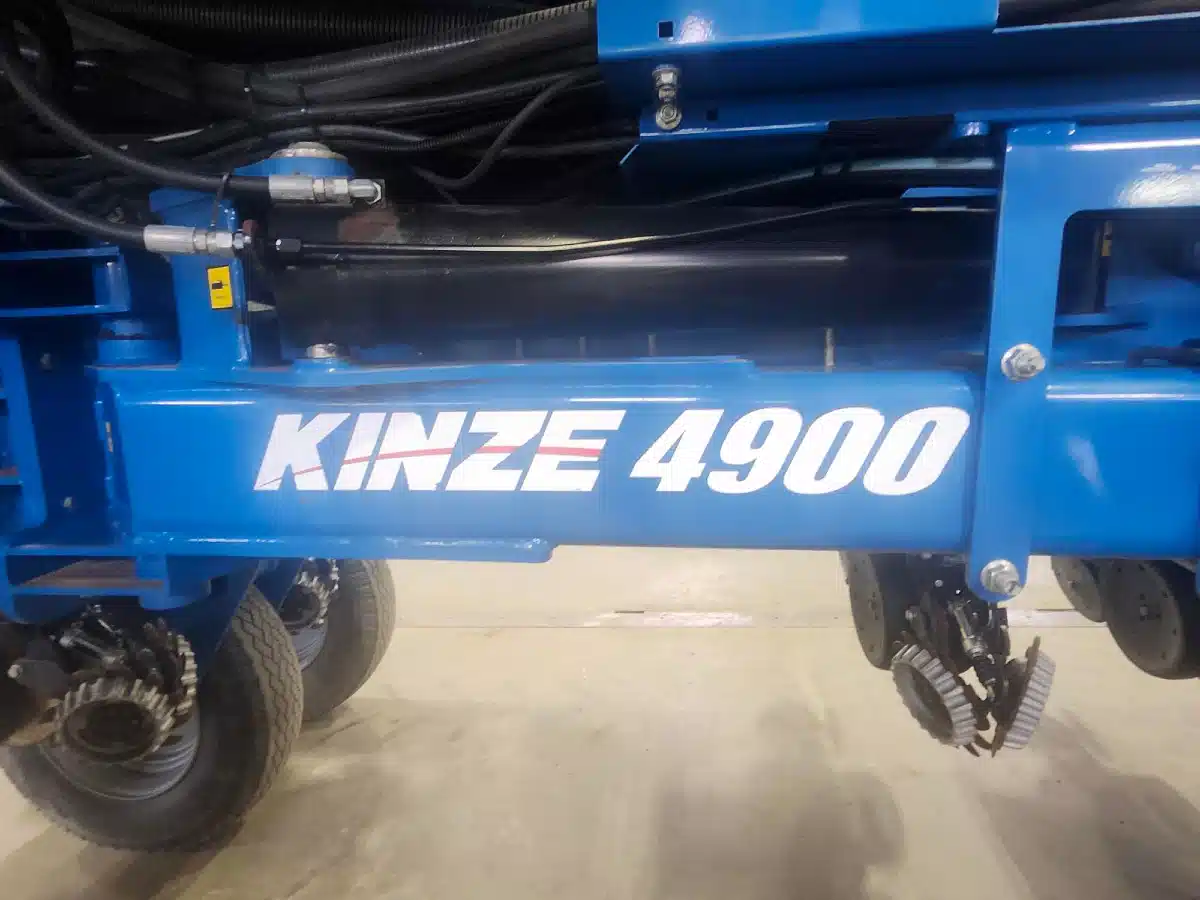 Gallery image 2 for Used 2018 Kinze 4900 Planter